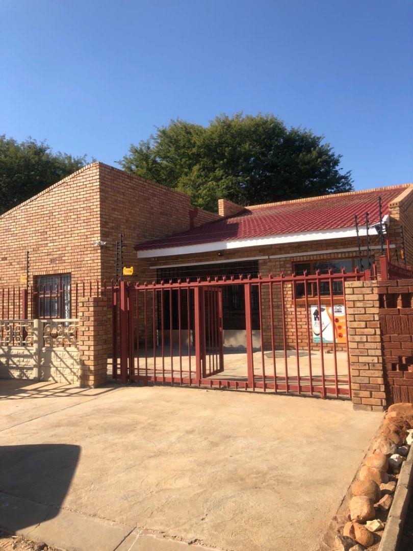 12 Bedroom Property for Sale in Mmabatho North West